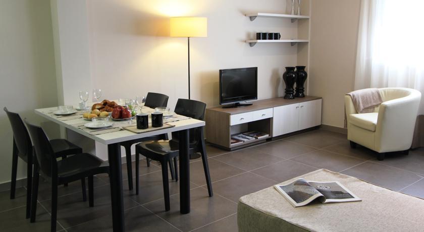 Pierre & Vacances Barcelona Sants Luaran gambar