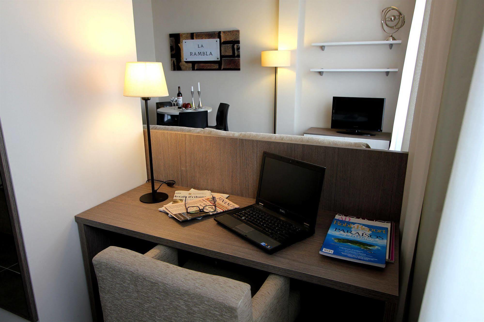 Pierre & Vacances Barcelona Sants Luaran gambar