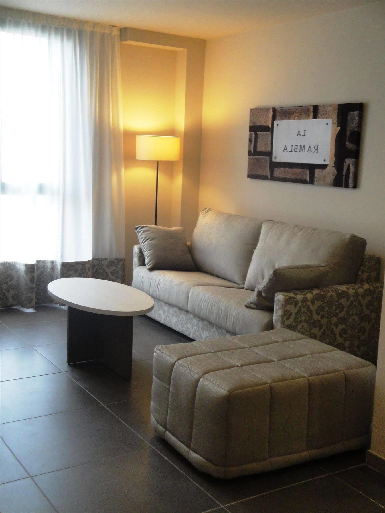 Pierre & Vacances Barcelona Sants Luaran gambar